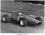 world-champion-john-surtees-at-brands-hatch-in-the-race-of-champions-bty1ra.jpg