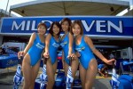 Benetton Grid Girls - 2000 Japanese Grand Prix, Suzuka.jpg