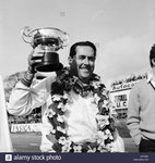 motor-racing-at-goodwood-on-easter-monday-jack-brabham-winner-of-the-ERTABK.jpg