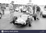 1961-goodwood-icf-grid-rob-walker-moss-cooper-john-cheeseman-alf-francis-H8TB68.jpg