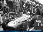 stirling_moss_maserati_250f_silverstone_1956.jpg