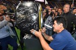 pirelli-f1-firma-maradona.jpg