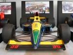 larrousse_lola90_center.jpg