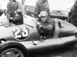 Bernie Ecclestone ve svém Cooper JAP v Brands Hatch v roce 1951.jpg