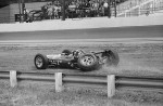 Clark Indy 500 1964 odpadl ve  47. kole se zlomeným odpružením.jpg